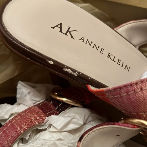 Used Anne Klein plaid - Picture 3 of 3